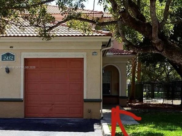 2452 Centergate Dr 104, Miramar FL 33025