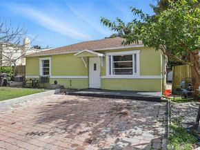 936 38th St, West Palm Beach FL 33407