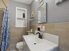 936 38th St, West Palm Beach FL 33407