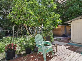 936 38th St, West Palm Beach FL 33407