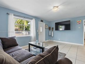 936 38th St, West Palm Beach FL 33407