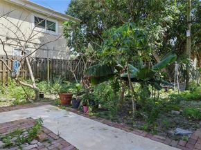 936 38th St, West Palm Beach FL 33407