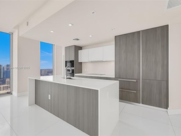 2900 NE 7th Ave 4407, Miami FL 33137