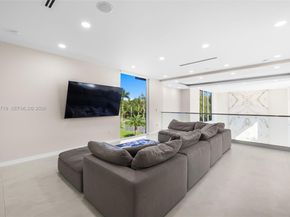 7301 SW 173rd St, Palmetto Bay FL 33157