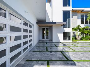 7301 SW 173rd St, Palmetto Bay FL 33157