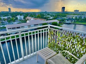 427 Golden Isles Dr 8A, Hallandale Beach FL 33009