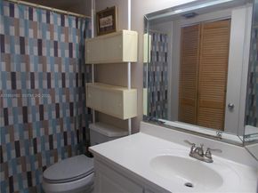 1400 SW 124th Ter 111Q, Pembroke Pines FL 33027