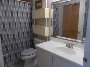 1400 SW 124th Ter 111Q, Pembroke Pines FL 33027