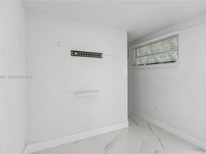 250 NW 34th Ave, Miami FL 33125