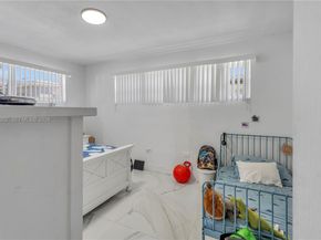 250 NW 34th Ave, Miami FL 33125