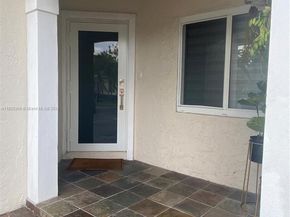 10090 NW 57th St, Doral FL 33178