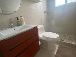 10090 NW 57th St, Doral FL 33178
