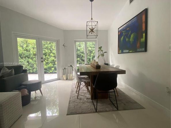 10090 NW 57th St, Doral FL 33178