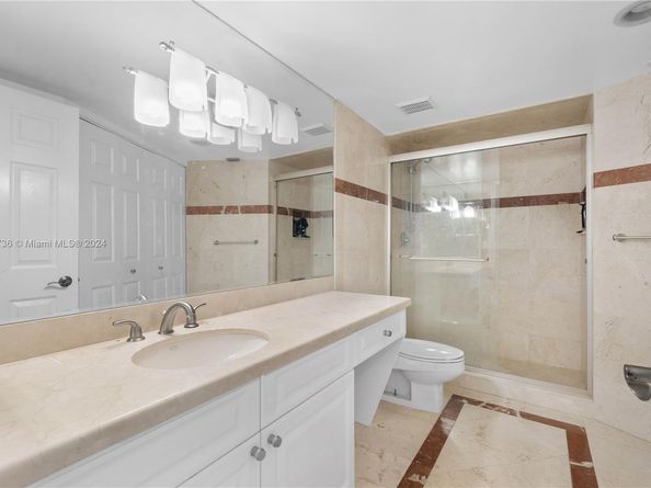 3500 Mystic Pointe Dr 3502, Aventura FL 33180