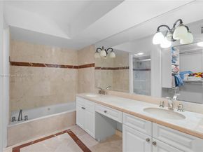 3500 Mystic Pointe Dr 3502, Aventura FL 33180