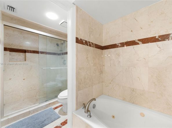 3500 Mystic Pointe Dr 3502, Aventura FL 33180