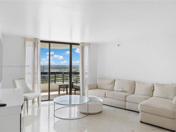3500 Mystic Pointe Dr 3502, Aventura FL 33180