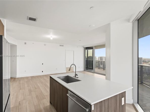 488 NE 18th St 3401, Miami FL 33132