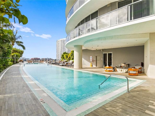 488 NE 18th St 3401, Miami FL 33132