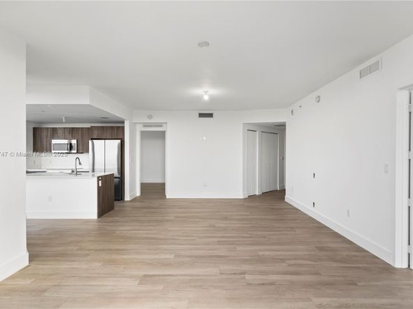 488 NE 18th St 3401, Miami FL 33132