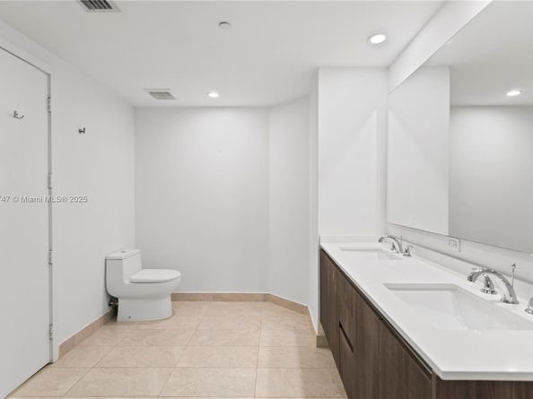 488 NE 18th St 3401, Miami FL 33132