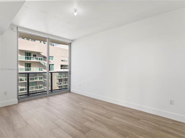 488 NE 18th St 3401, Miami FL 33132