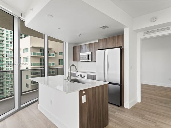 488 NE 18th St 3401, Miami FL 33132