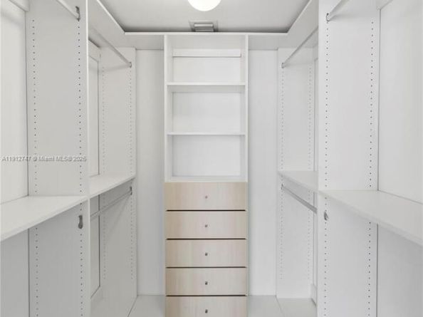 488 NE 18th St 3401, Miami FL 33132