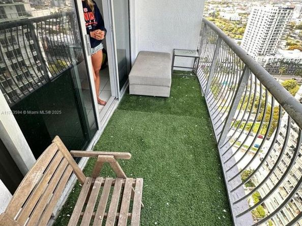 1750 N Bayshore Dr 2905, Miami FL 33132