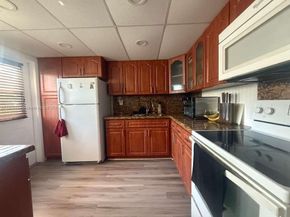 18900 NE 3rd Ct 509, Miami FL 33179