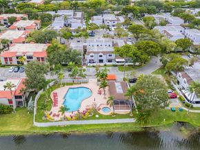 11530 NW 10th St 11530, Pembroke Pines FL 33026