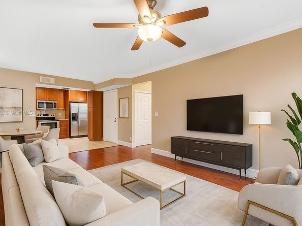 11530 NW 10th St 11530, Pembroke Pines FL 33026