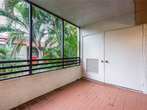 11530 NW 10th St 11530, Pembroke Pines FL 33026