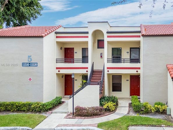 11530 NW 10th St 11530, Pembroke Pines FL 33026