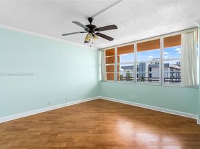 2025 NE 164th St 907, North Miami Beach FL 33162