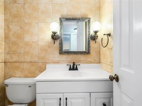 2025 NE 164th St 907, North Miami Beach FL 33162