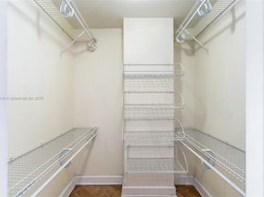 2025 NE 164th St 907, North Miami Beach FL 33162