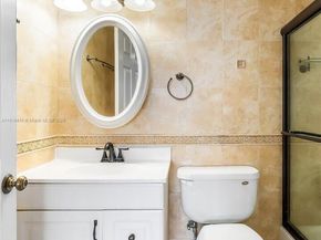 2025 NE 164th St 907, North Miami Beach FL 33162