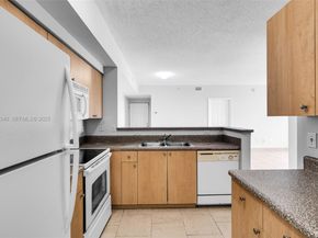 2401 W Preserve Way 204, Miramar FL 33025
