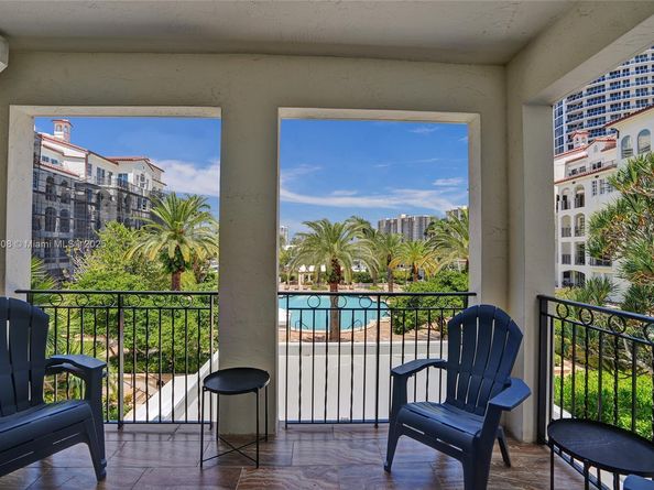 3700 Island Blvd C206, Aventura FL 33160