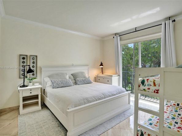 3700 Island Blvd C206, Aventura FL 33160