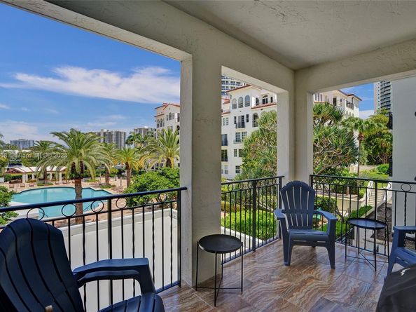 3700 Island Blvd C206, Aventura FL 33160