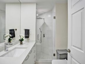 3700 Island Blvd C206, Aventura FL 33160