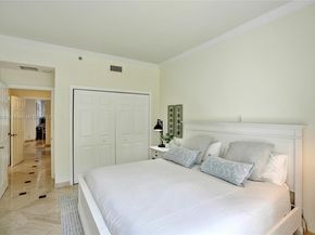 3700 Island Blvd C206, Aventura FL 33160