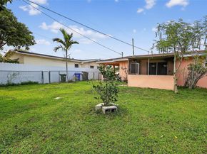 7740 NW 15th Ct, Pembroke Pines FL 33024