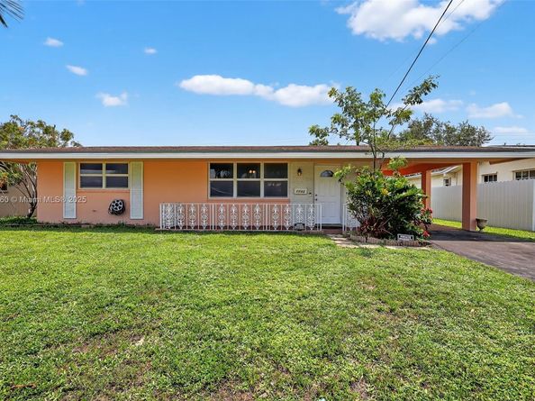 7740 NW 15th Ct, Pembroke Pines FL 33024