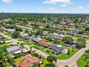 7740 NW 15th Ct, Pembroke Pines FL 33024