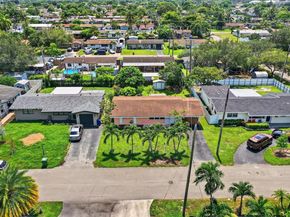 7740 NW 15th Ct, Pembroke Pines FL 33024