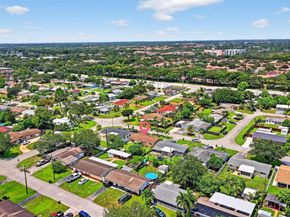 7740 NW 15th Ct, Pembroke Pines FL 33024