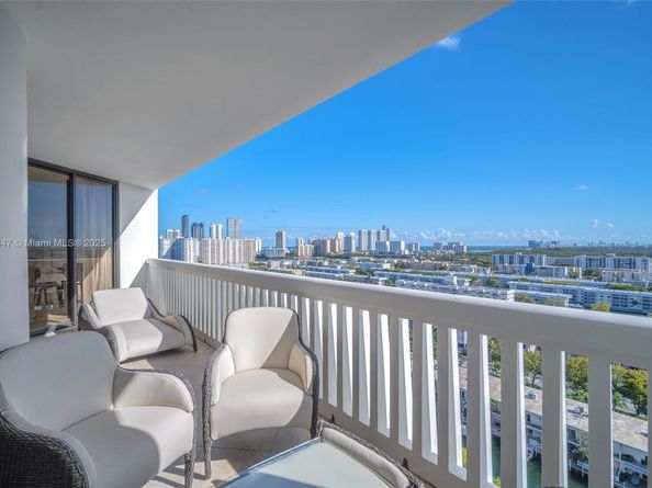 2000 Island Blvd 1704, Aventura FL 33160